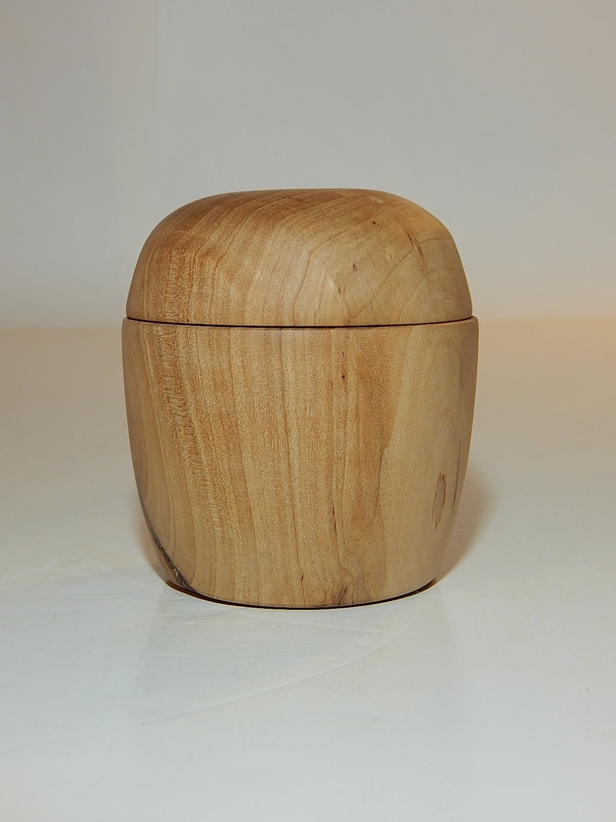 Maple Bowl with Lid, Handmade Lathe Turned Box, Artisan Crafted