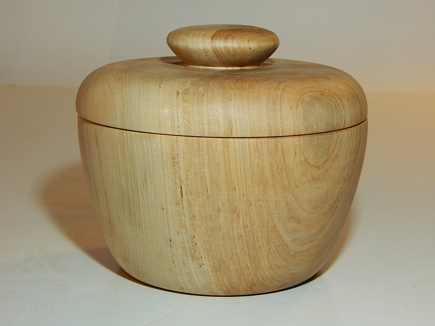 Maple Bowl with Lid, Handmade Lathe Turned Box, Artisan Crafted