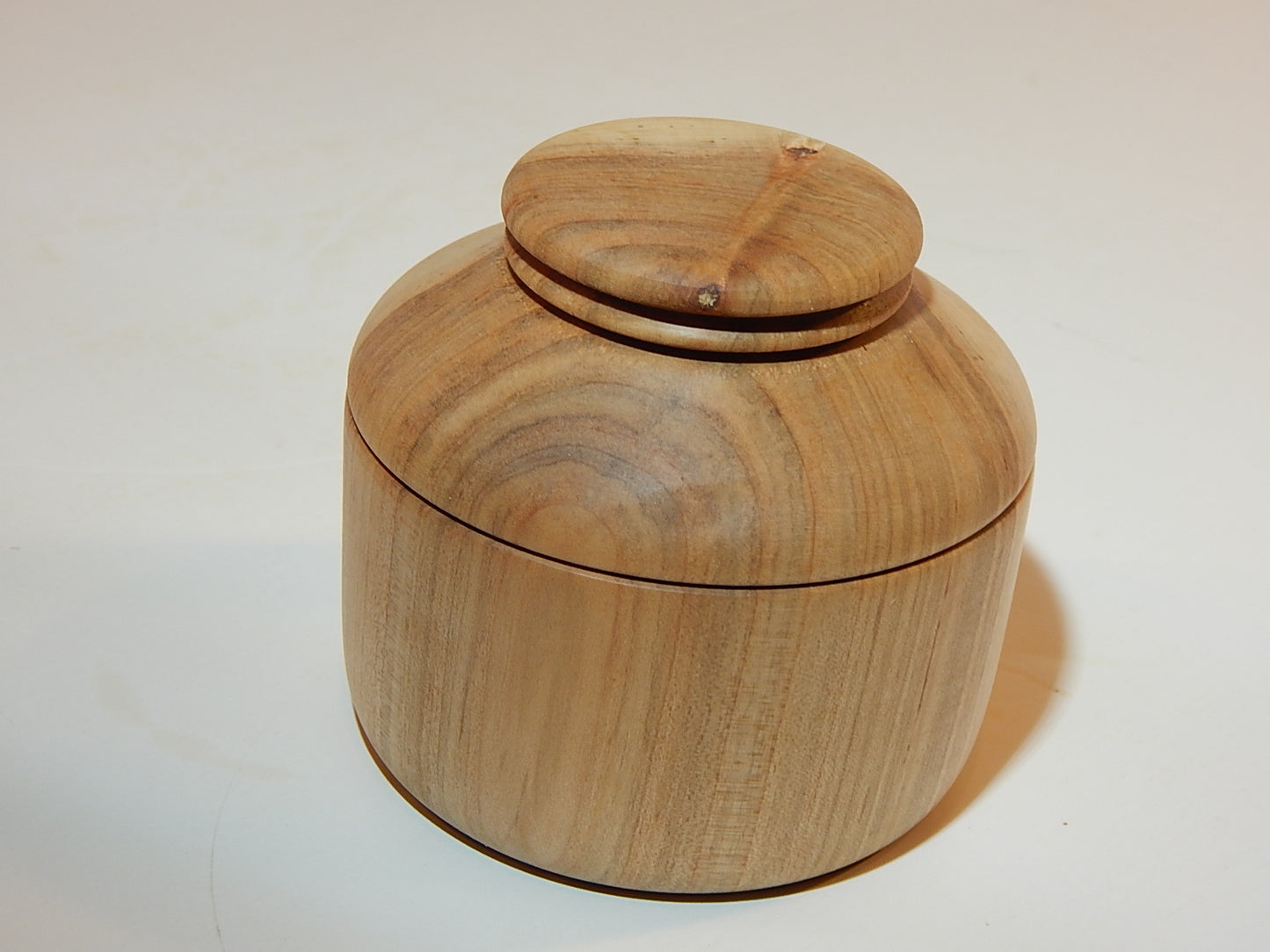 Maple Bowl with Lid, Handmade Lathe Turned Box, Artisan Crafted