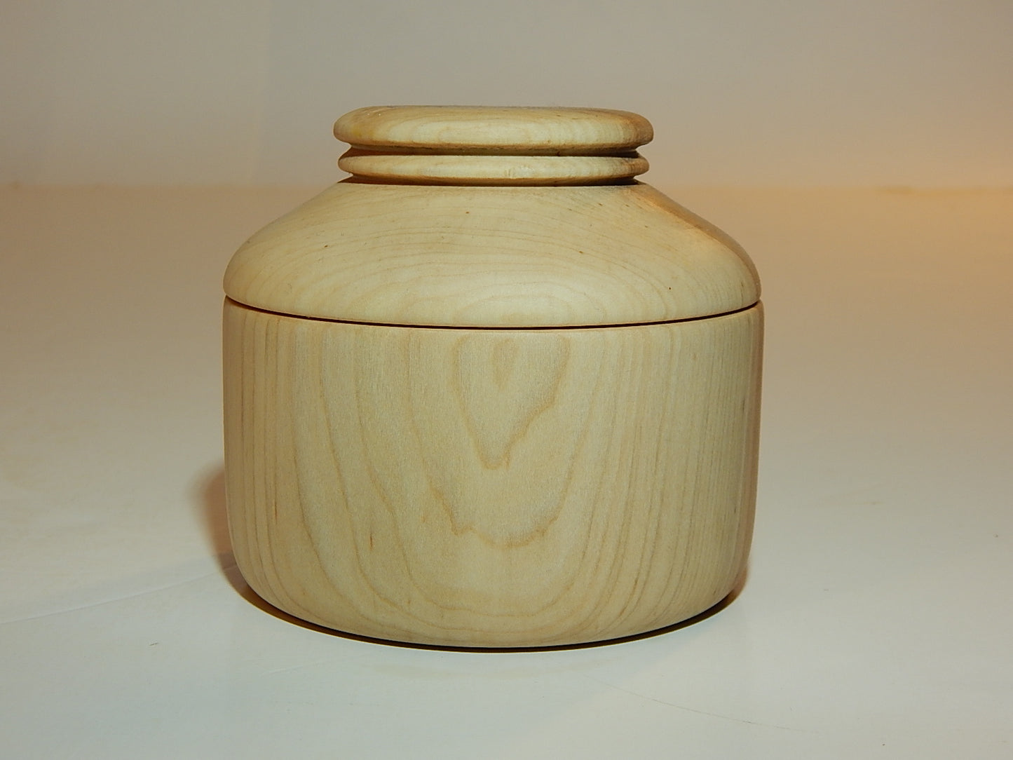 Maple Bowl with Lid, Handmade Lathe Turned Box, Artisan Crafted