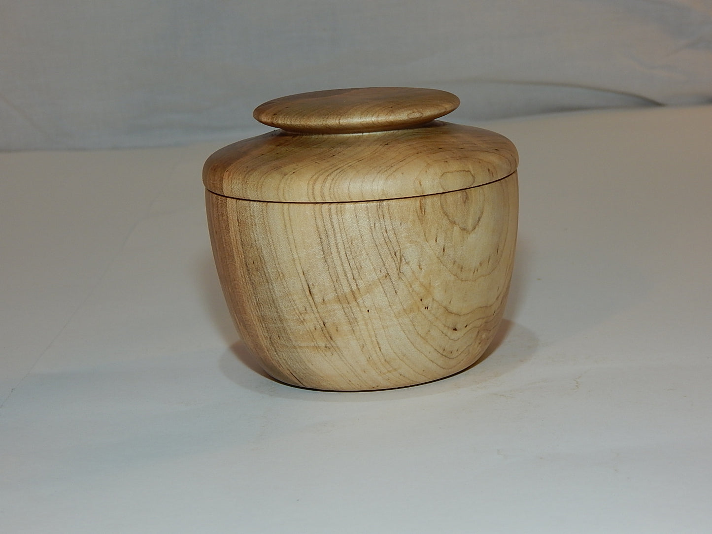 Maple Bowl with Lid, Handmade Lathe Turned Box, Artisan Crafted