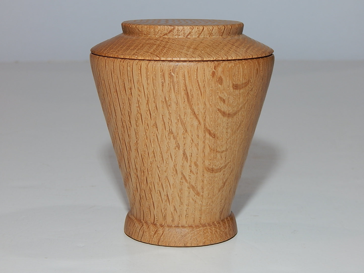 Oak Bowl with Lid, Handmade Lathe Turned Box, Artisan Crafted