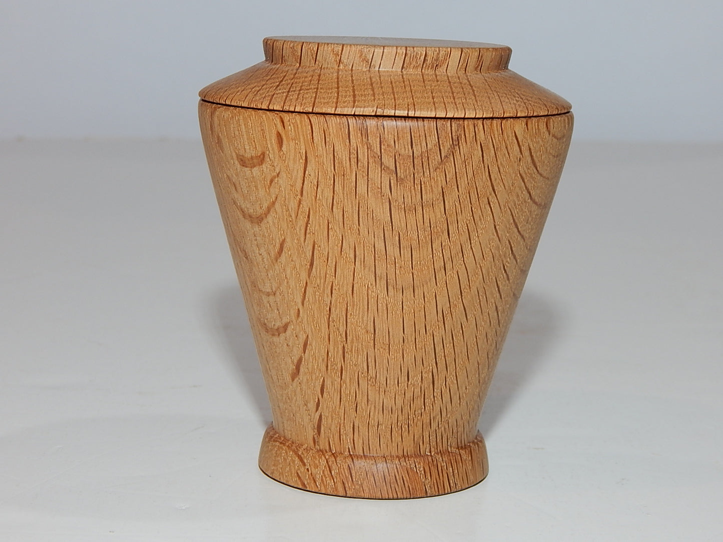 Oak Bowl with Lid, Handmade Lathe Turned Box, Artisan Crafted