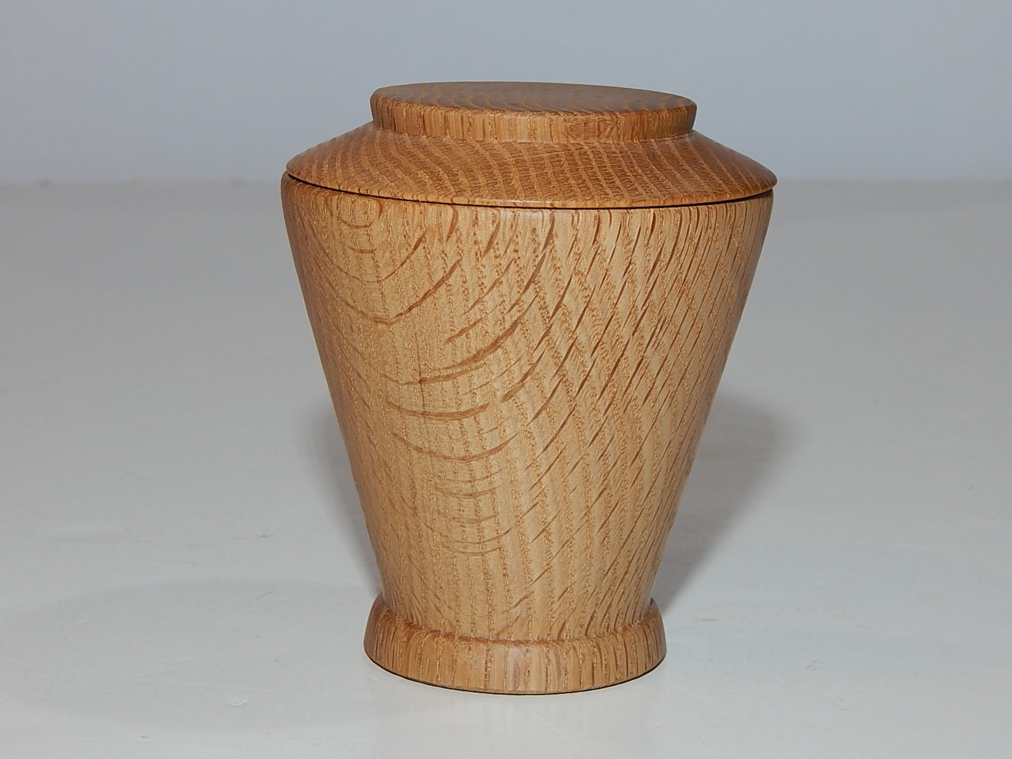 Oak Bowl with Lid, Handmade Lathe Turned Box, Artisan Crafted