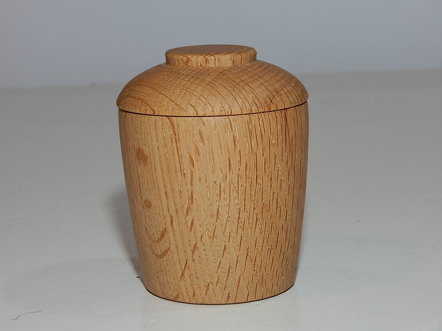 Oak Bowl with Lid, Handmade Lathe Turned Box, Artisan Crafted