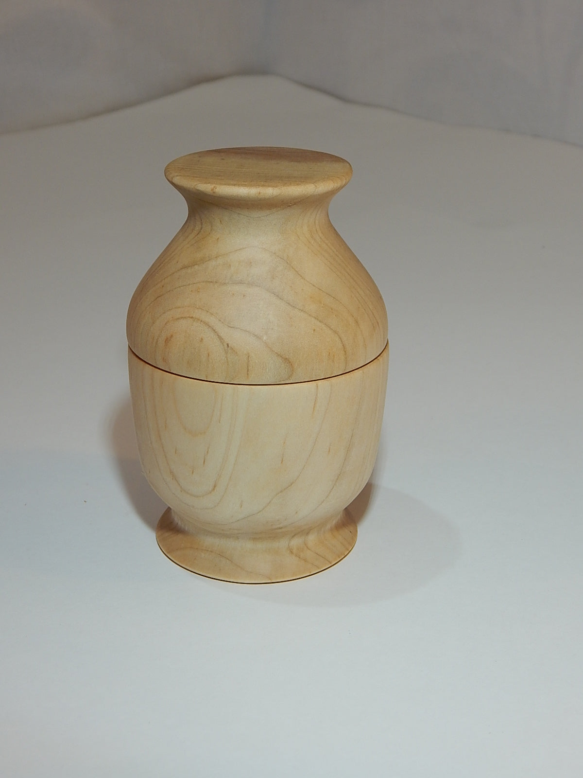 Maple Bowl with Lid, Handmade Lathe Turned Box, Artisan Crafted