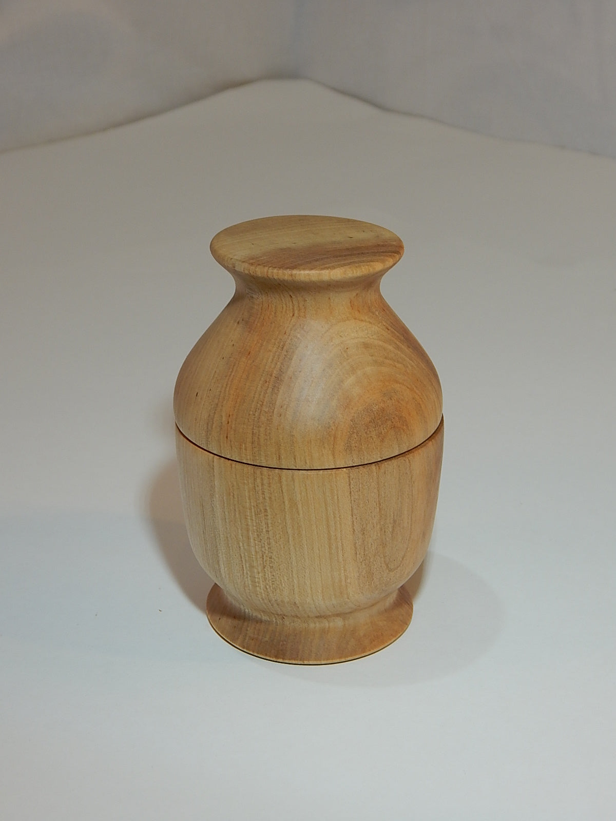 Maple Bowl with Lid, Handmade Lathe Turned Box, Artisan Crafted